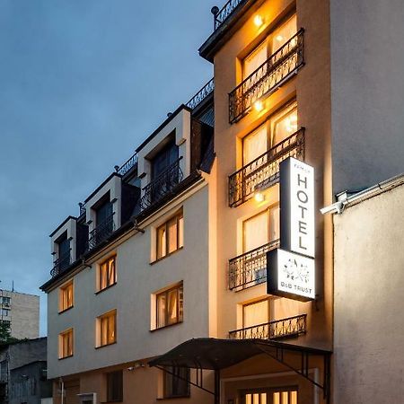 Family Hotel Anna Ruse Ngoại thất bức ảnh