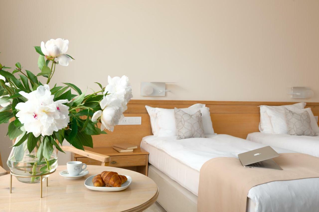 Family Hotel Anna Ruse Ngoại thất bức ảnh
