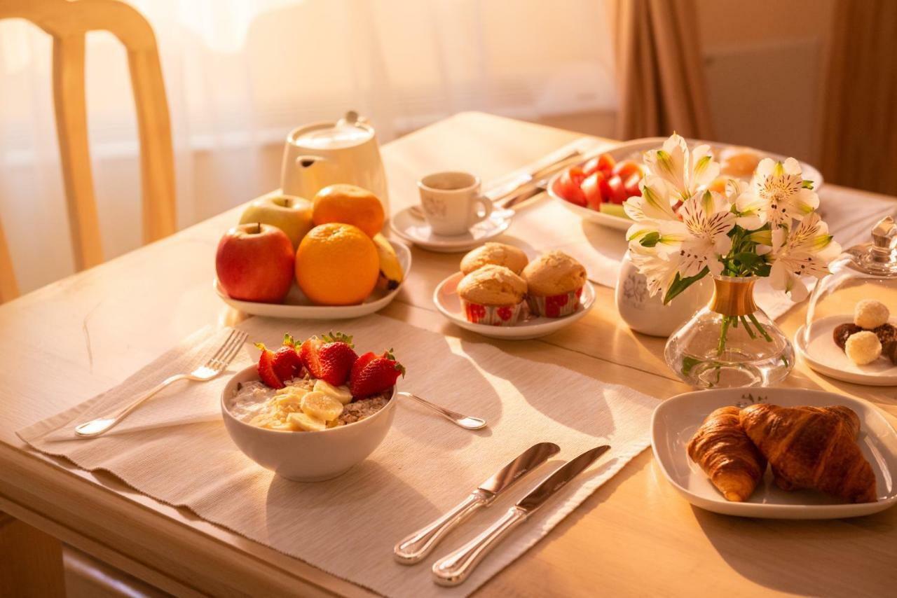 Family Hotel Anna Ruse Ngoại thất bức ảnh