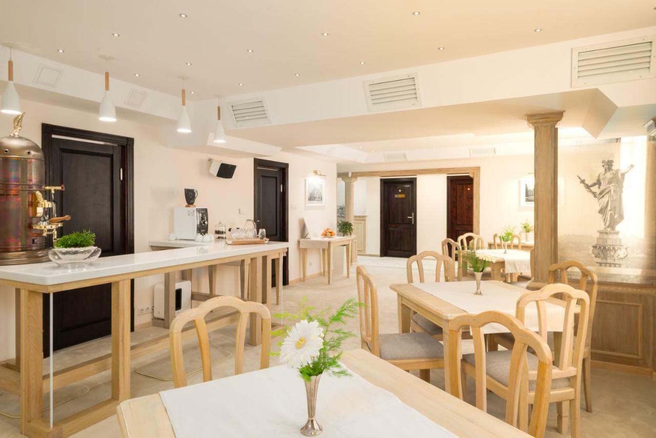 Family Hotel Anna Ruse Ngoại thất bức ảnh